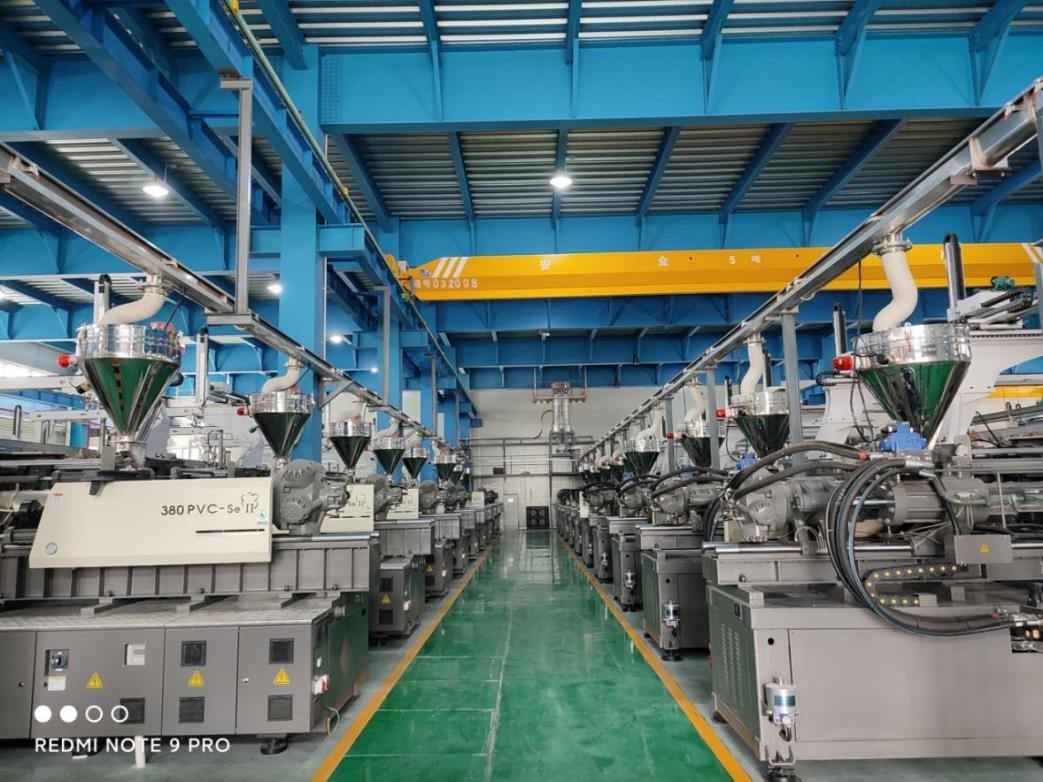低調(diào)實(shí)力派！東華新型PVC專用機(jī)引領(lǐng)行業(yè)發(fā)展